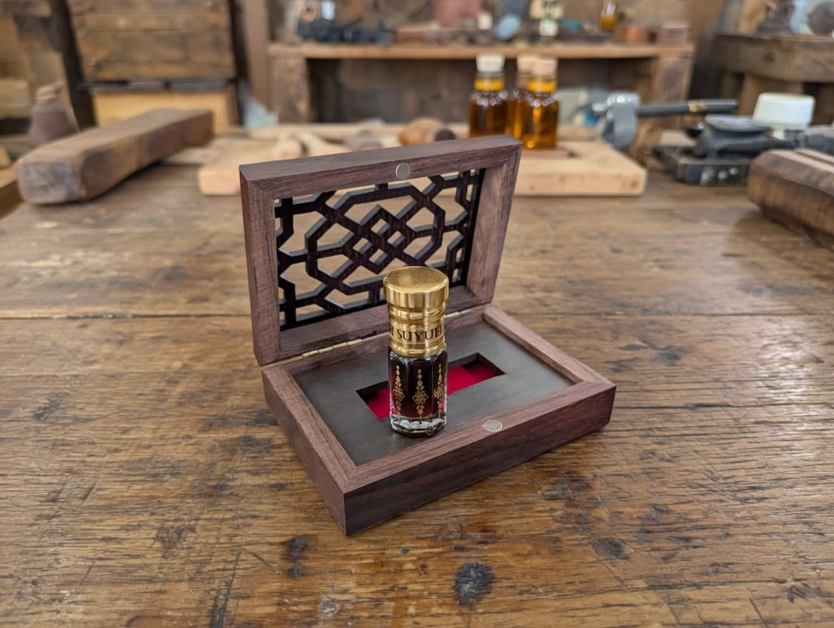 Oudh Suyufi - Aged Artisanal Agarwood Oil (3ml) | Premium Oudh Private Collection — alternate view
